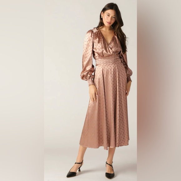 Flying Tomato Dresses & Skirts - Flying Tomato MOMENTS OF CLARITY WOVEN MIDI DRESS Small